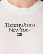 TOMMY HILFIGER Regular Fit T-Shirt Essentail ürününü fashadora.com.tr üzerinden güvenle satın alabilirsiniz.