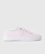 TOMMY HILFIGER essential sneaker ürününü fashadora.com.tr üzerinden güvenle satın alabilirsiniz.