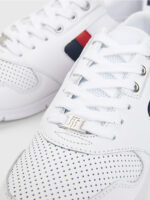 TOMMY HILFIGER Lightweight Leather Sneaker ürününü fashadora.com.tr üzerinden güvenle satın alabilirsiniz.