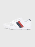 TOMMY HILFIGER Lightweight Leather Sneaker ürününü fashadora.com.tr üzerinden güvenle satın alabilirsiniz.