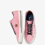 CONVERSE One Star Pro Low Kadın Pembe Sneaker ürününü fashadora.com.tr üzerinden güvenle satın alabilirsiniz.