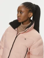 CALVIN KLEIN Mw Down Cropped Puffer Kadın Mont ürününü fashadora.com.tr üzerinden güvenle satın alabilirsiniz.