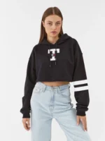 TOMMY JEANS Sp Crop Letterman Flag Hoodie Kadın Siyah Sweatshirt ürününü fashadora.com.tr üzerinden güvenle satın alabilirsiniz.